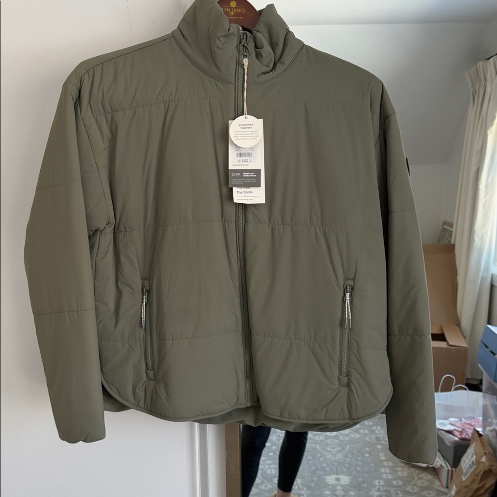 Vuori Sage Puffer Jacket
